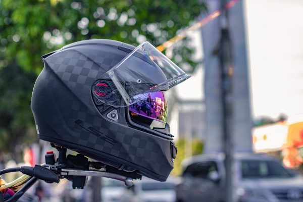 Comment bien s’équiper pour rouler à moto ?